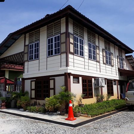 Teratak Opah Kamunting Hotel Тайпинг Екстериор снимка