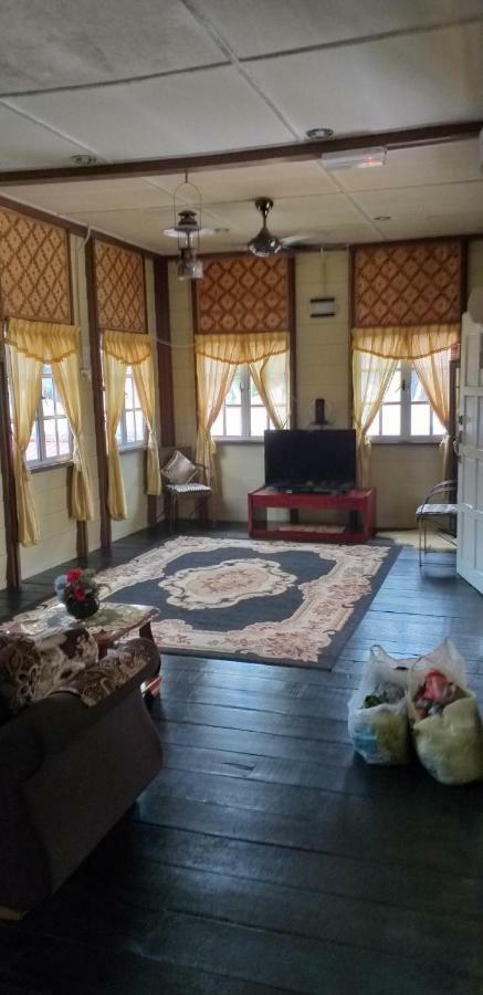 Teratak Opah Kamunting Hotel Тайпинг Екстериор снимка