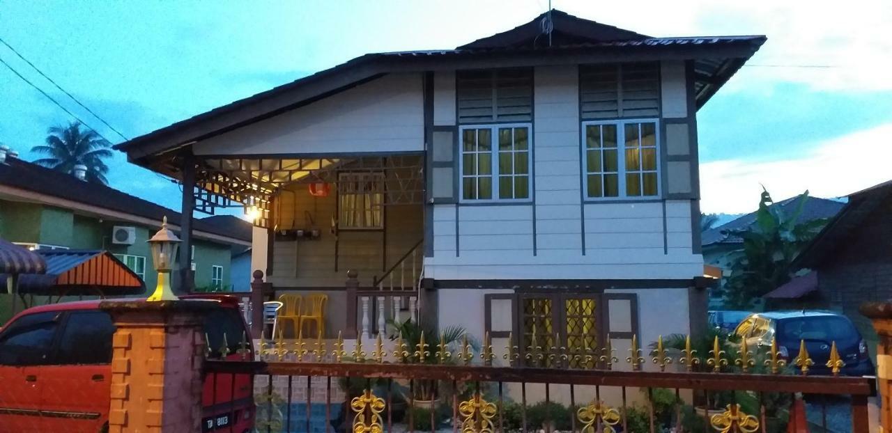 Teratak Opah Kamunting Hotel Тайпинг Екстериор снимка